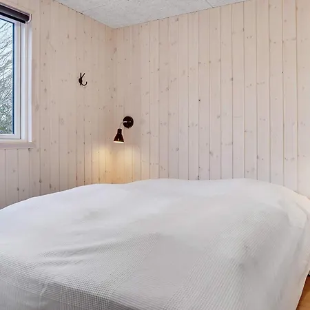 16 Person In Sydals * Sarup